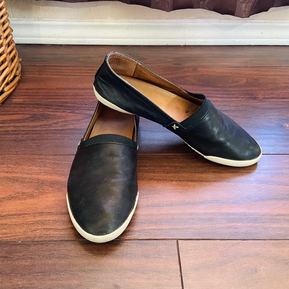 FRYE Black Leather Slip-on Shoes Loafers Women